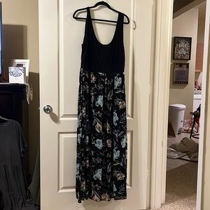 Torrid size 2 Floral Chiffon Knit Maxi Dress.. super cute blue flowers